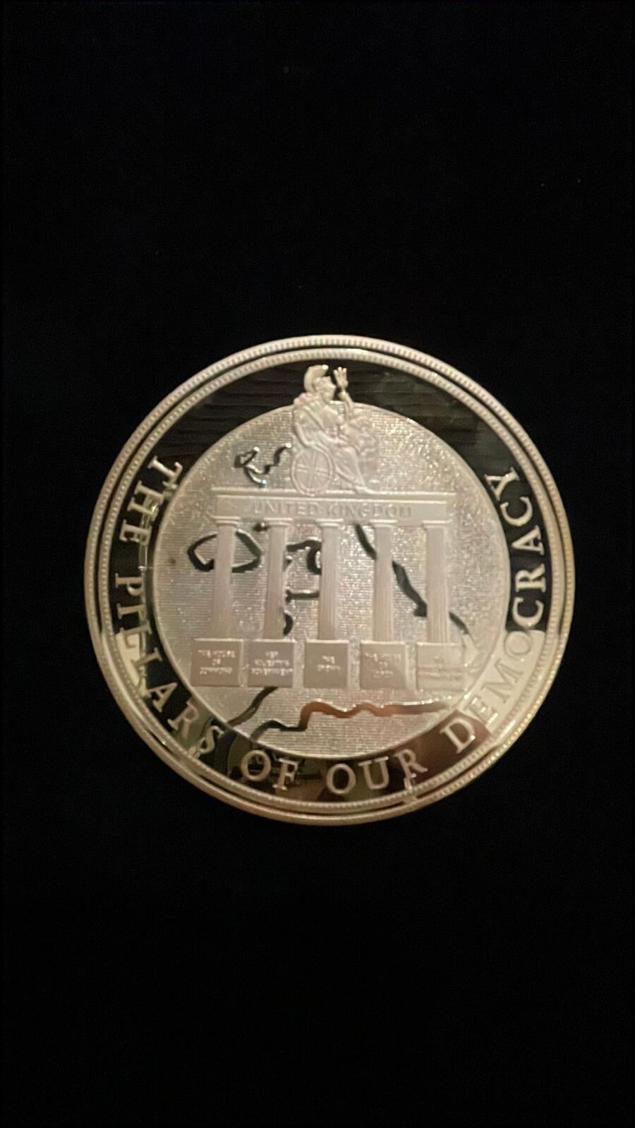Proof Crown Coin 2020 Gold Plated Cu