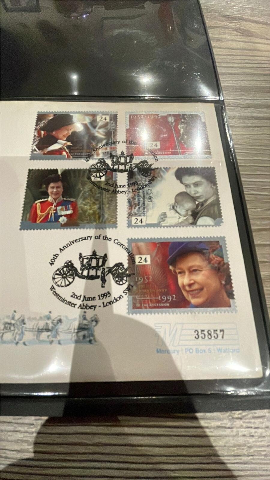 Royal Mint 1993 five Pound Coin Stamp Set - 40th Queen Elizabeth II's Coronation