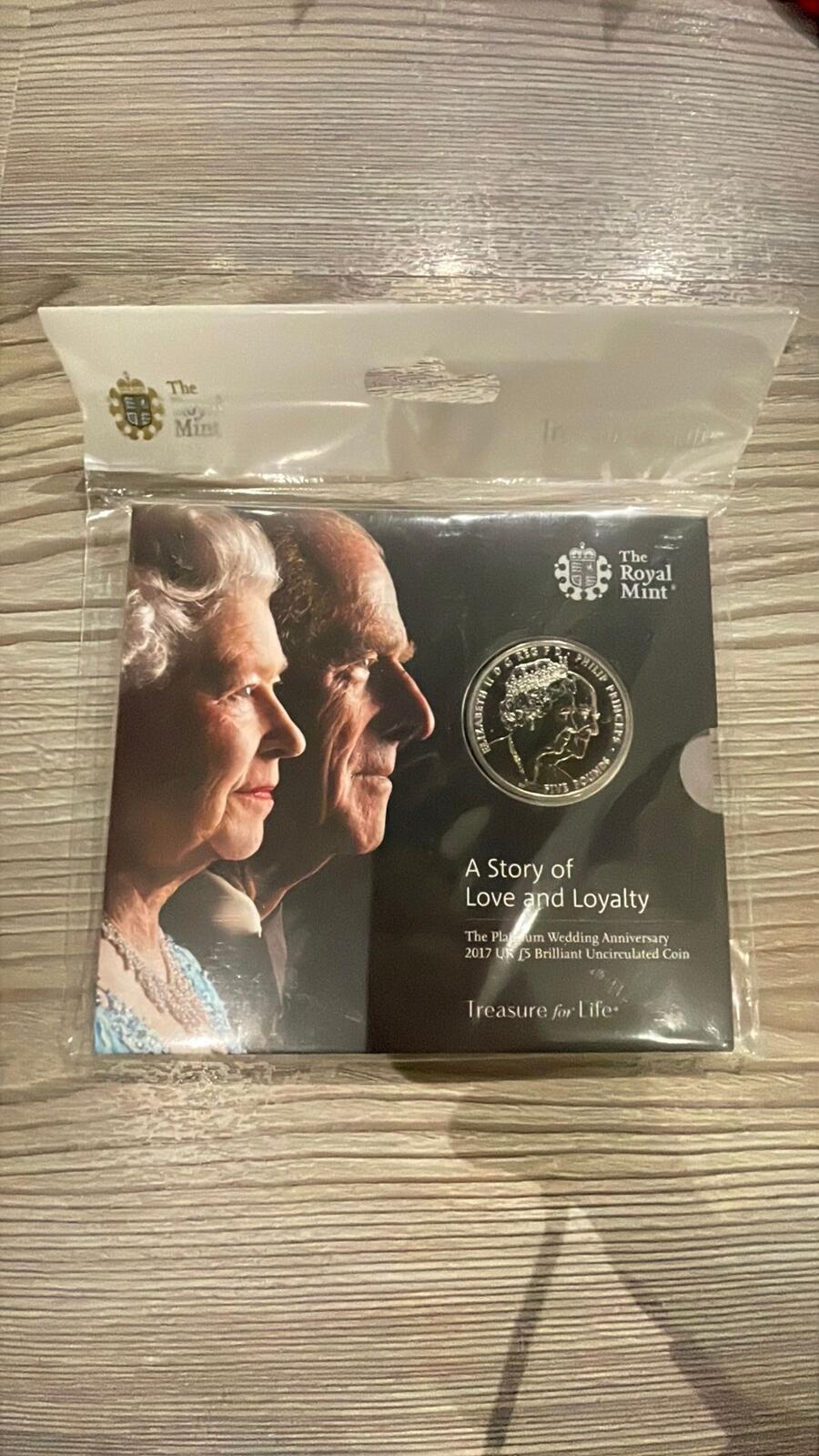 The Royal Mint 2017 UK Platinum Wedding Anniversary £5 Coin