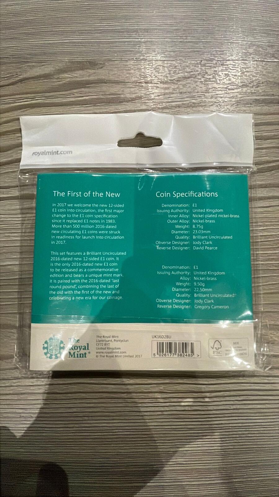 The Royal Mint Brilliant Uncirculated Two-Coin UK £1 Set 2016
