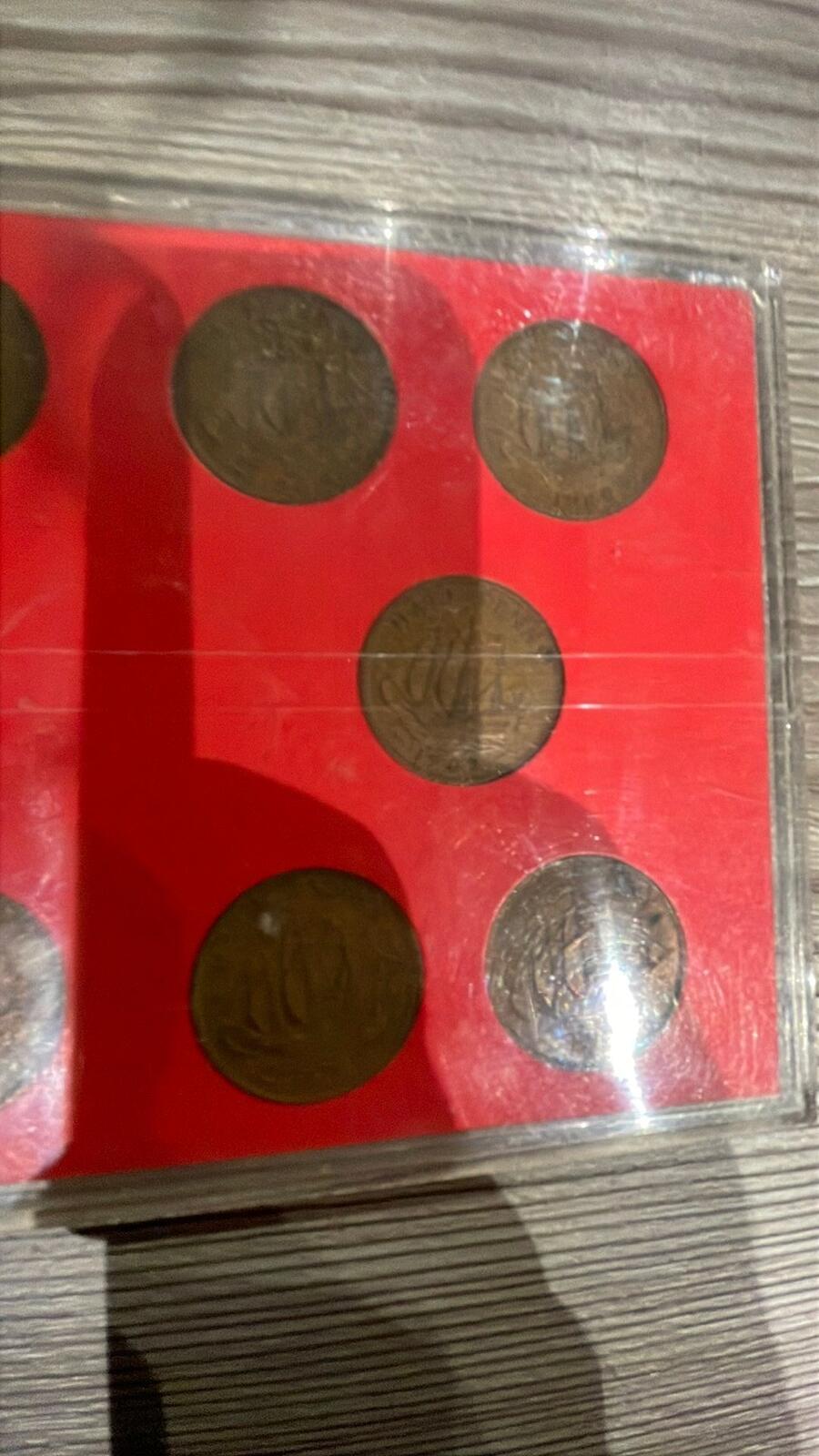 Set of 10 British half Penny's in box