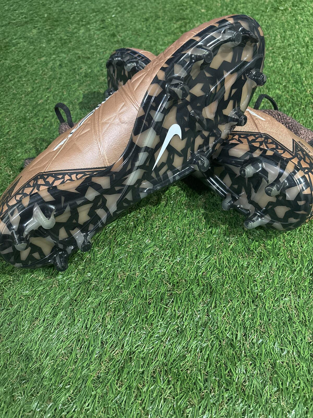 UK 11.5 - Nike Hypervenom Phantom III Elite FG Football Boots